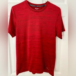 Men’s Tek Gear Short Sleeve Tee, Size S, Like New